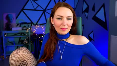Snapshot of vandarossi chatting on December 6, 11:33 am Vanda online show from December 6, 11:33 am