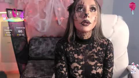 vanelope_evans_ online show from October 31, 12:50 pm