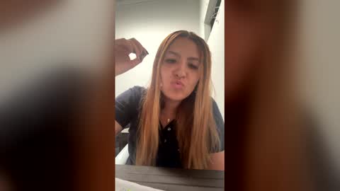 Vanessa online show from December 5, 7:21 pm