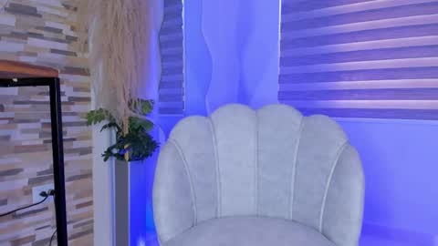 Vanessa Novvoa online show from February 13, 9:06 pm