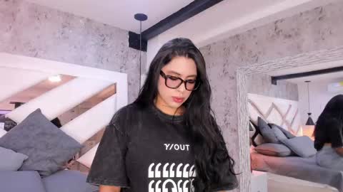 Vanessa  online show from May 16, 7:23 pm