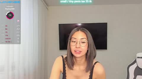 Snapshot of vanessa_sxy chatting on January 5, 6:02 am Vanessa online show from January 5, 6:02 am