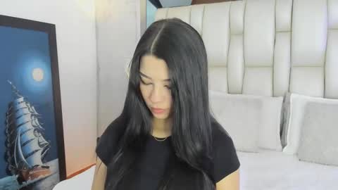 Snapshot of vanessaduval chatting on November 15, 4:10 am vanessaduval online show from November 15, 4:10 am