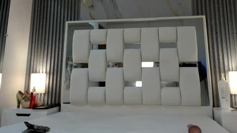 Vanessa Hard online show from September 14, 3:11 pm