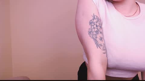 Vanessa online show from February 13, 6:05 pm