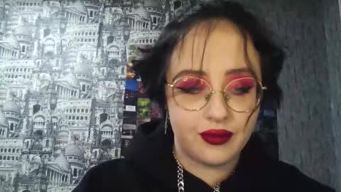 Snapshot of vanessashadow chatting on November 21, 6:39 pm vanessashadow online show from November 21, 6:39 pm