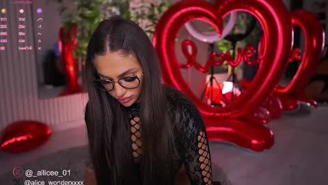 Vanessa Simon online show from February 15, 6:55 am