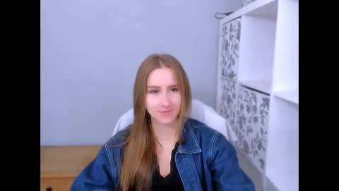 VanessaTrue online show from February 7, 8:51 am