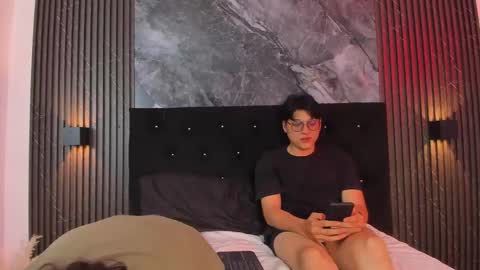 Snapshot of vanilla_hot_ chatting on February 9, 10:21 pm vanilla_hot_ online show from February 9, 10:21 pm
