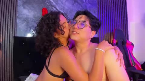 Snapshot of vanilla_hot_ chatting on February 22, 1:57 pm vanilla_hot_ online show from February 22, 1:57 pm