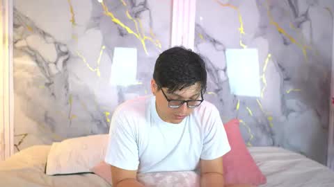 Snapshot of vanilla_hot_ chatting on October 13, 7:36 pm vanilla_hot_ online show from October 13, 7:36 pm