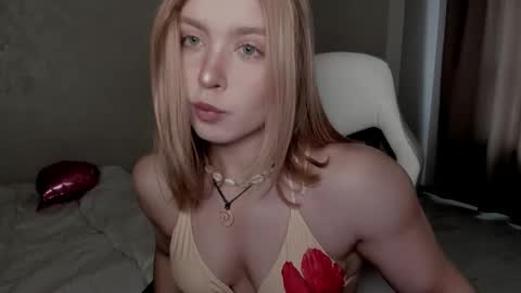 Snapshot of vanillalivitski chatting on September 21, 11:12 am Vanilla online show from September 21, 11:12 am