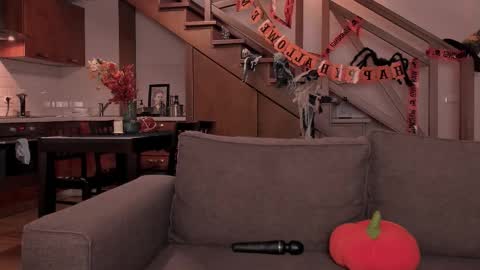 Snapshot of vanillalivitski chatting on October 29, 1:35 pm Vanilla online show from October 29, 1:35 pm