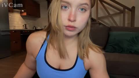 Snapshot of vanillalivitski chatting on November 14, 1:21 pm Vanilla online show from November 14, 1:21 pm