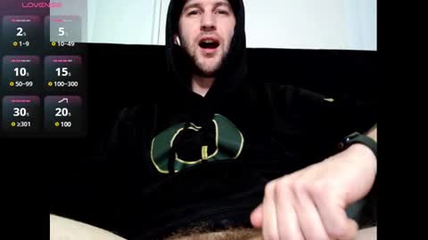 Snapshot of vanillaniceeee chatting on December 27, 1:43 am vanillaniceeee online show from December 27, 1:43 am