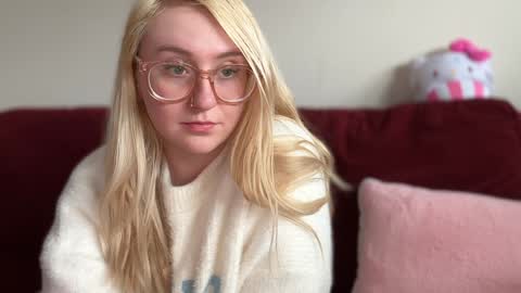 vanillapuddingpie online show from January 23, 8:45 pm