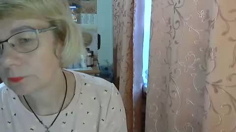 Snapshot of vanillaxcreamy chatting on December 9, 10:32 am Vanillaxcreamy online show from December 9, 10:32 am