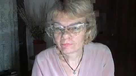 Snapshot of vanillaxcreamy chatting on January 12, 3:46 pm Vanillaxcreamy online show from January 12, 3:46 pm