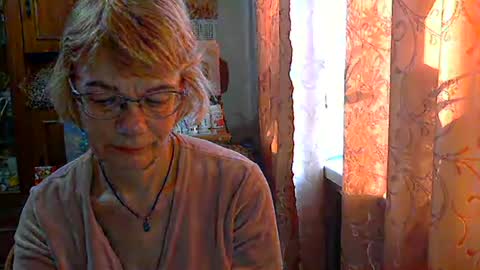 Snapshot of vanillaxcreamy chatting on February 26, 2:14 pm Vanillaxcreamy online show from February 26, 2:14 pm