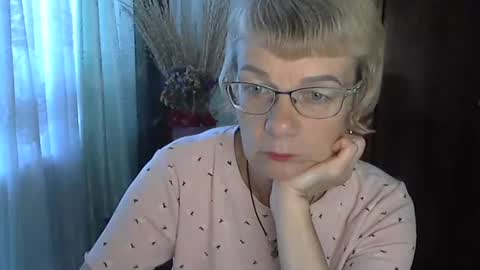Snapshot of vanillaxcreamy chatting on October 9, 10:13 am Vanillaxcreamy online show from October 9, 10:13 am