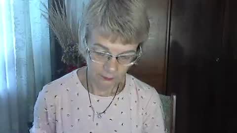 Snapshot of vanillaxcreamy chatting on October 13, 7:52 am Vanillaxcreamy online show from October 13, 7:52 am
