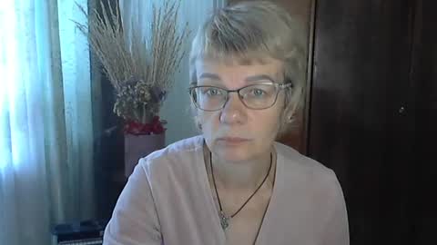 Snapshot of vanillaxcreamy chatting on October 14, 8:26 am Vanillaxcreamy online show from October 14, 8:26 am