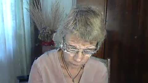 Snapshot of vanillaxcreamy chatting on October 17, 10:51 am Vanillaxcreamy online show from October 17, 10:51 am