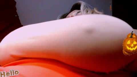 Snapshot of vanne_amet chatting on October 7, 12:41 am free follow me online show from October 7, 12:41 am