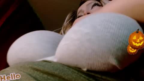 Snapshot of vanne_amet chatting on October 9, 11:25 pm free follow me online show from October 9, 11:25 pm