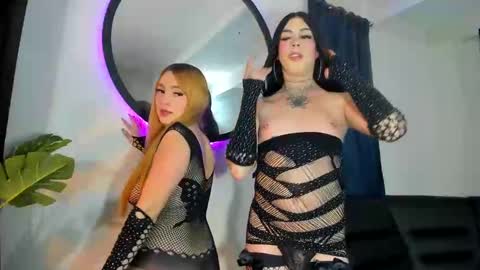 Snapshot of vanne_horny77 chatting on October 18, 5:10 am Vanessa online show from October 18, 5:10 am