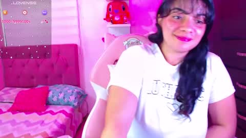 Snapshot of vannessa_shy chatting on January 13, 9:42 pm Vanesa online show from January 13, 9:42 pm