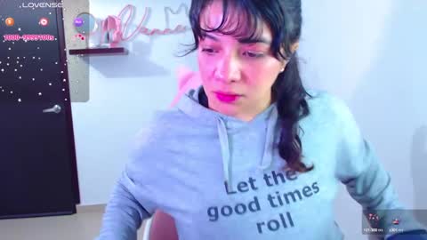 Snapshot of vannessa_shy chatting on February 11, 10:39 pm Vanesa online show from February 11, 10:39 pm