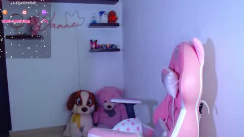 Snapshot of vannessa_shy chatting on February 26, 9:58 pm Vanesa online show from February 26, 9:58 pm