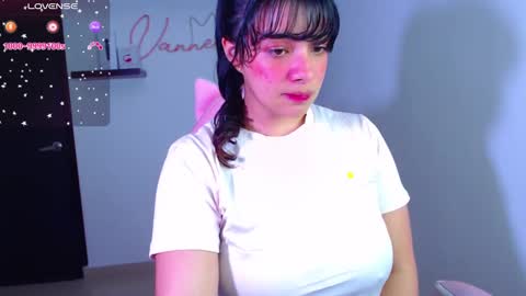 Snapshot of vannessa_shy chatting on March 11, 1:05 am Vanesa online show from March 11, 1:05 am