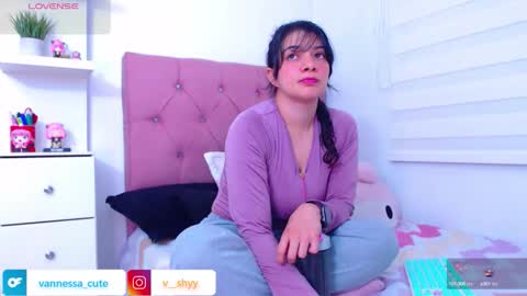 Snapshot of vannessa_shy chatting on September 9, 11:59 pm Vanesa online show from September 9, 11:59 pm