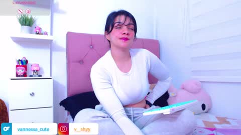 Snapshot of vannessa_shy chatting on September 11, 10:32 pm Vanesa online show from September 11, 10:32 pm