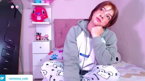 Vanesa online show from December 19, 2:18 am