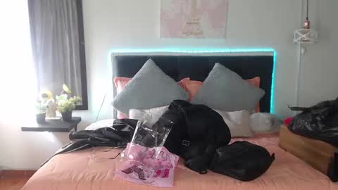 vane online show from January 9, 7:40 pm