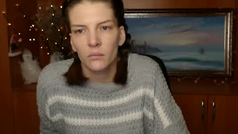 Snapshot of vanrey_ chatting on February 14, 9:03 am Vanessa online show from February 14, 9:03 am