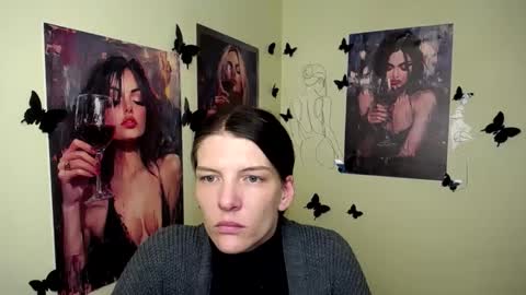 Snapshot of vanrey_ chatting on March 11, 9:45 am Vanessa online show from March 11, 9:45 am