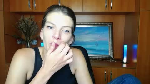 Snapshot of vanrey_ chatting on September 23, 6:27 am Vanessa online show from September 23, 6:27 am