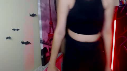 Snapshot of vanrey_ chatting on December 3, 6:17 pm Vanessa online show from December 3, 6:17 pm