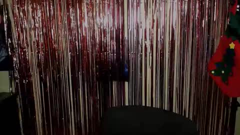 Snapshot of vanrey_ chatting on December 14, 8:20 am Vanessa online show from December 14, 8:20 am