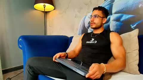 Vans Ross online show from February 25, 7:34 pm