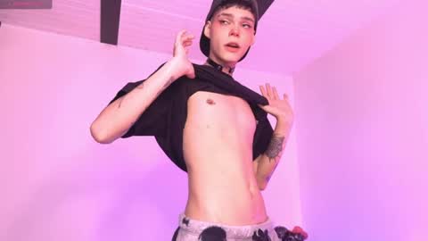 Snapshot of varya_ferreira chatting on March 4, 6:58 am Varya Ferreira - independent model online show from March 4, 6:58 am