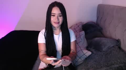 Snapshot of vayolett_bass chatting on February 14, 10:58 pm Vayolett Bass online show from February 14, 10:58 pm