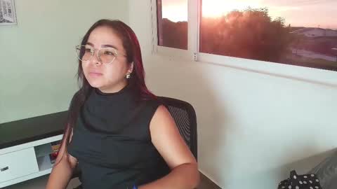 Victoria online show from October 2, 11:06 am