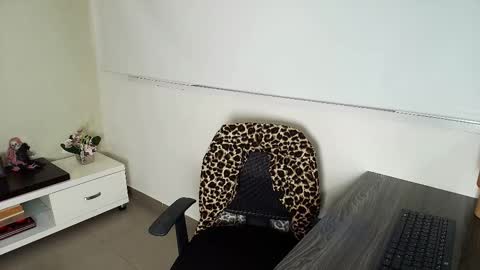 Victoria online show from October 28, 11:03 am