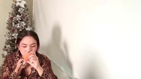 Victoria online show from December 4, 10:46 am