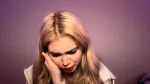 Monika online show from December 1, 3:06 pm